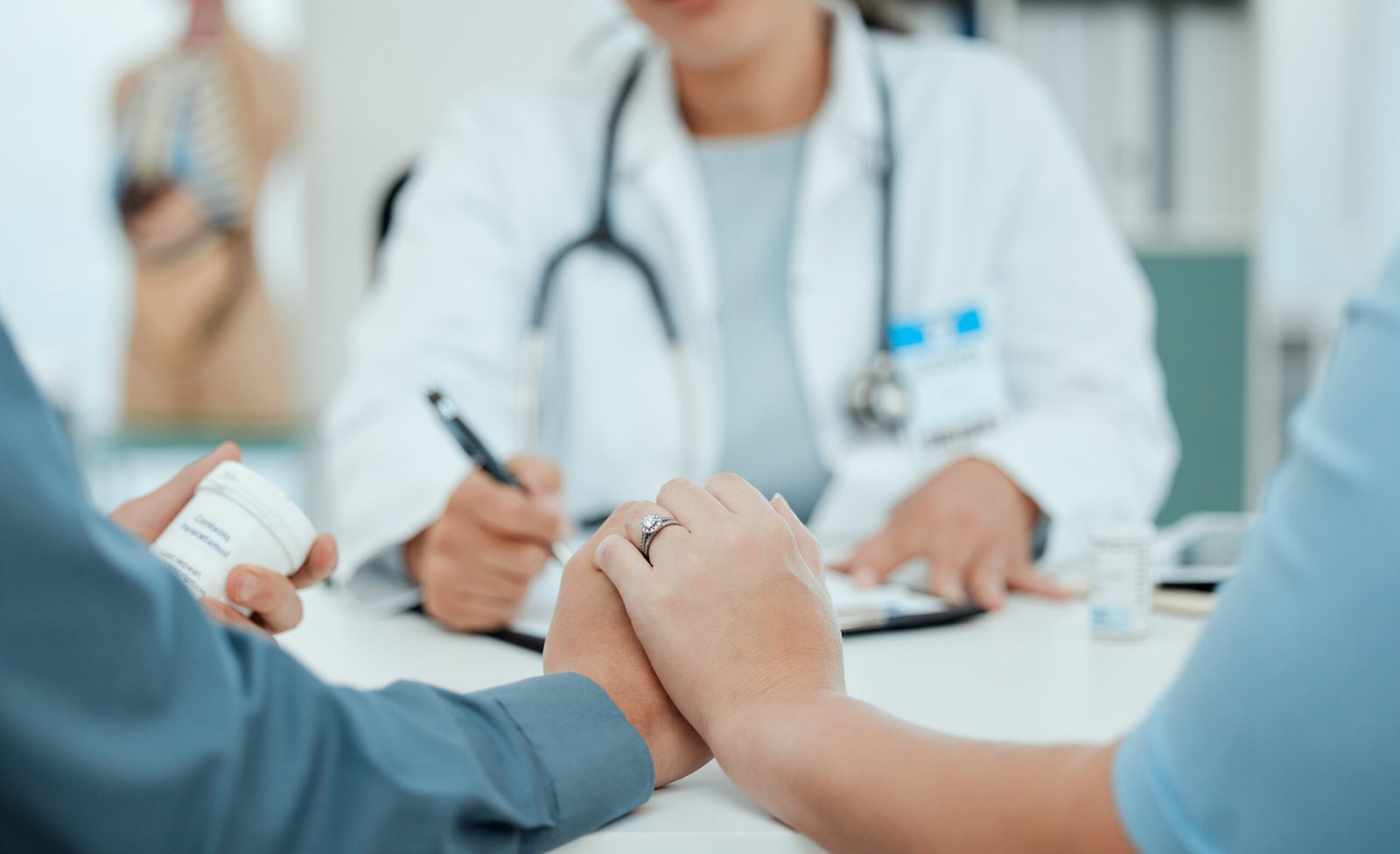 When to See a Fertility Specialist: Early Signs to Watch